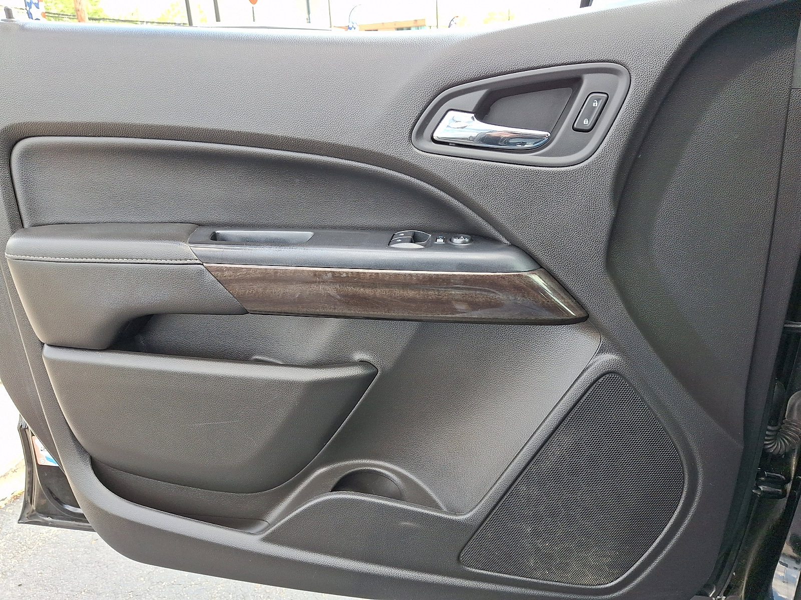 Used 2016 GMC Canyon SLE w/ SLE Convenience Package image 12