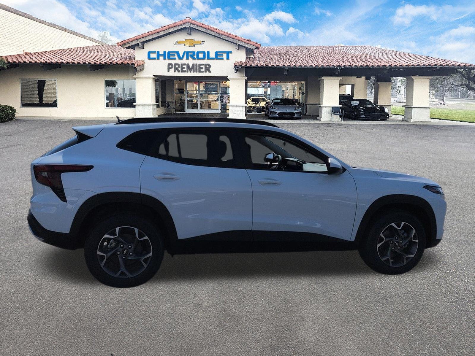 New 2026 Chevrolet Trax LT w/ Driver Confidence Package FWD image 9
