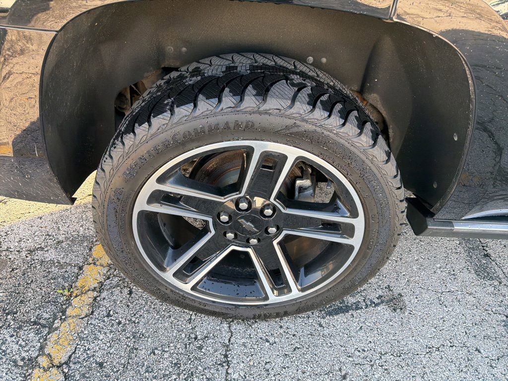 Used 2020 Chevrolet Tahoe Premier w/ 6.2L Performance Package AWD/4WD image 7