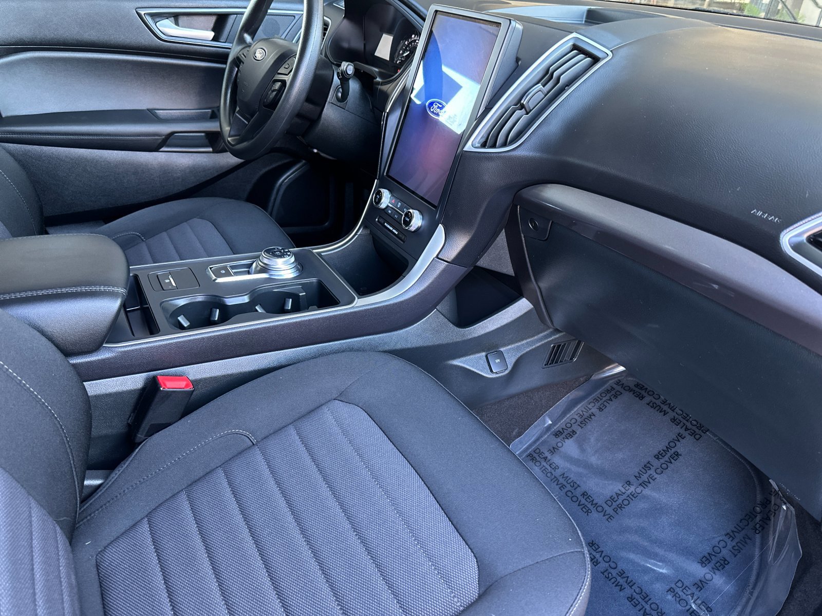 Certified 2024 Ford Edge SE w/ Black Appearance Package image 16