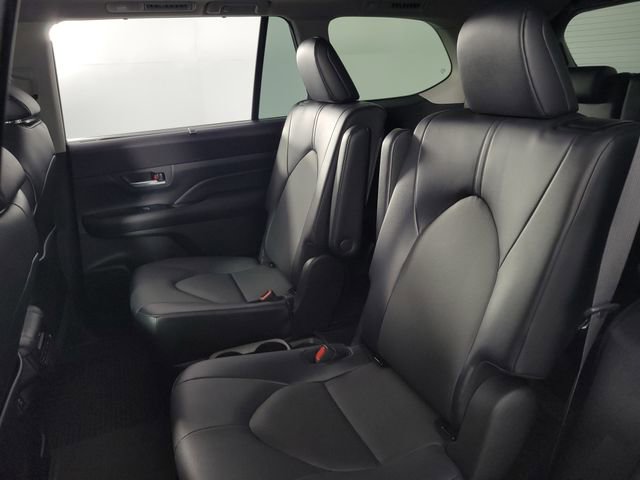Used 2024 Toyota Grand Highlander XLE image 17