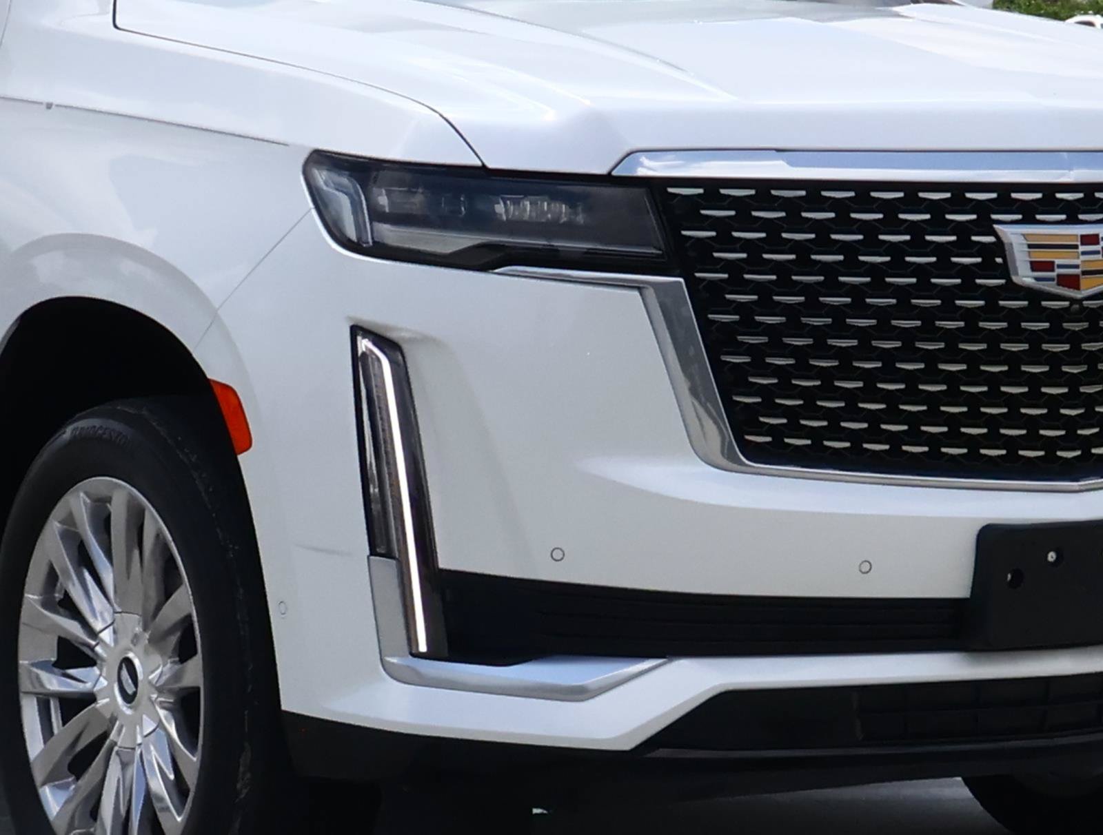 Used 2024 Cadillac Escalade Premium Luxury w/ Performance Package RWD image 7