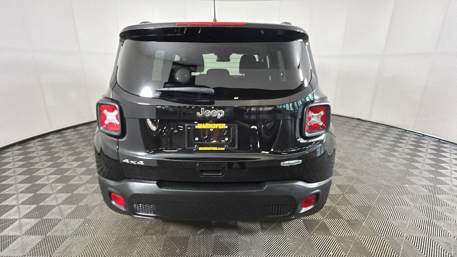 Used 2020 Jeep Renegade Latitude w/ Cold Weather Group AWD/4WD image 5