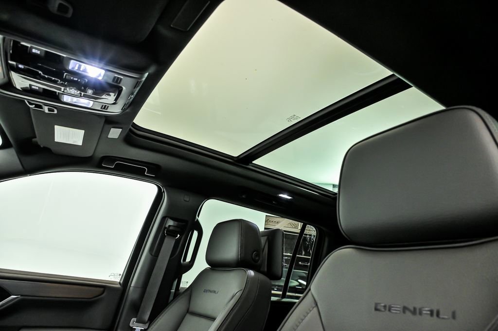 New 2026 GMC Yukon XL Denali image 10