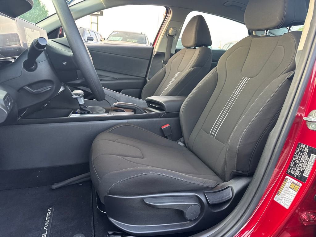 Used 2024 Hyundai Elantra SEL FWD image 19