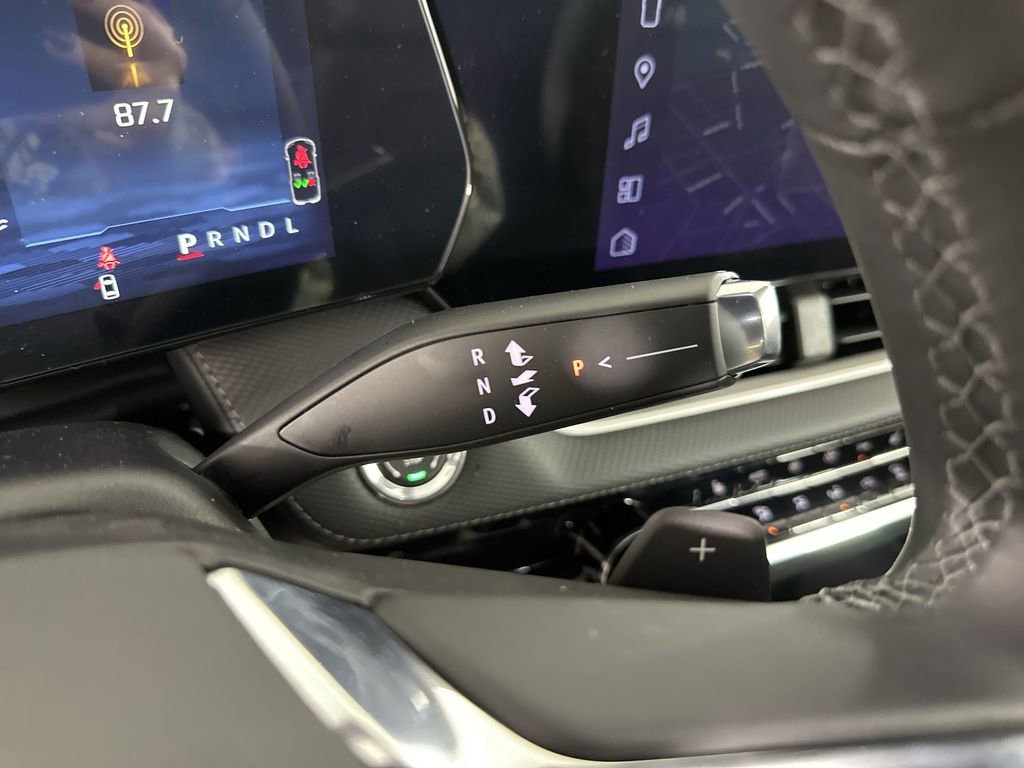 New 2026 Chevrolet Equinox LT w/ Convenience Package II image 17