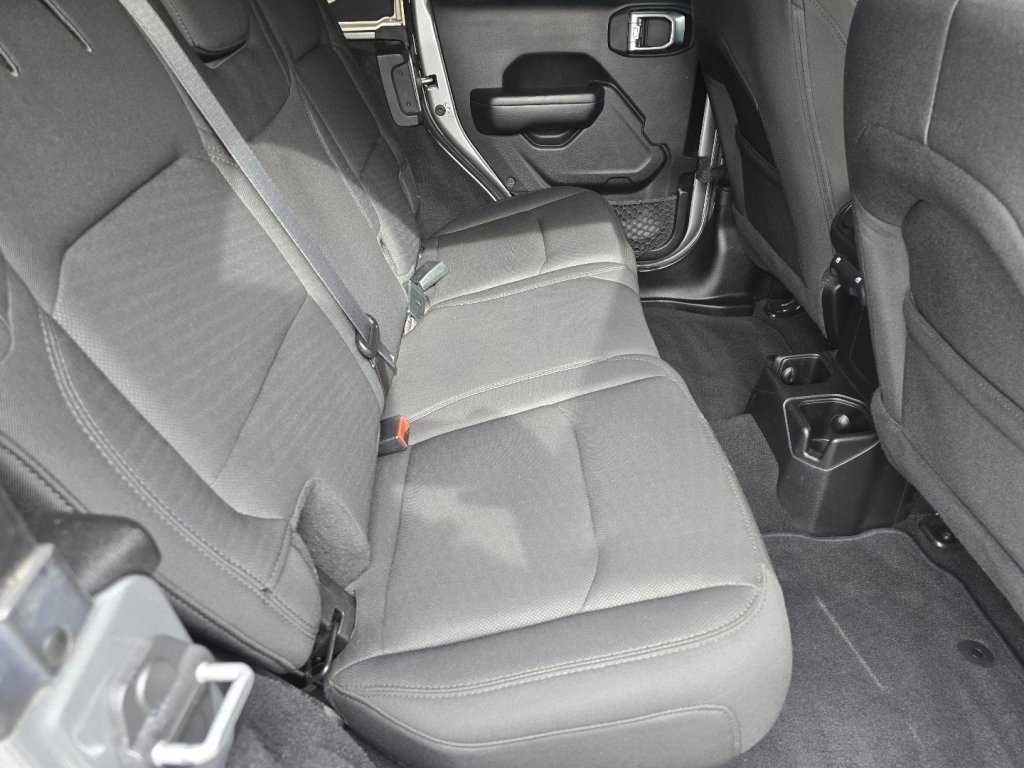 Used 2019 Jeep Wrangler Unlimited Sport image 14
