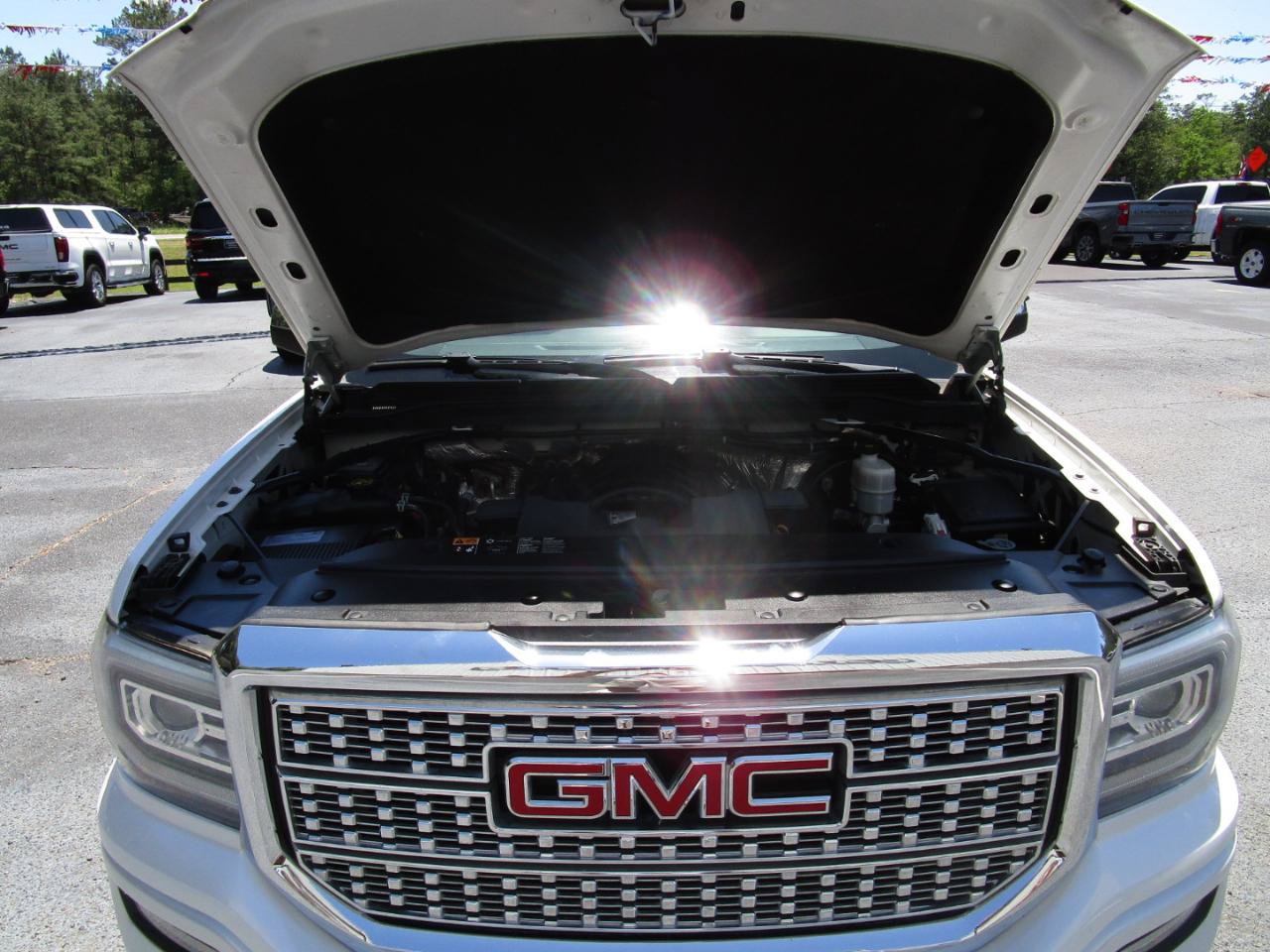 Used 2016 GMC Sierra 1500 Denali AWD/4WD image 39