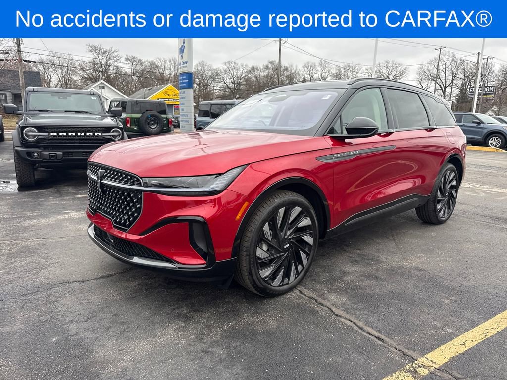 Used 2025 Lincoln Nautilus Reserve image 2