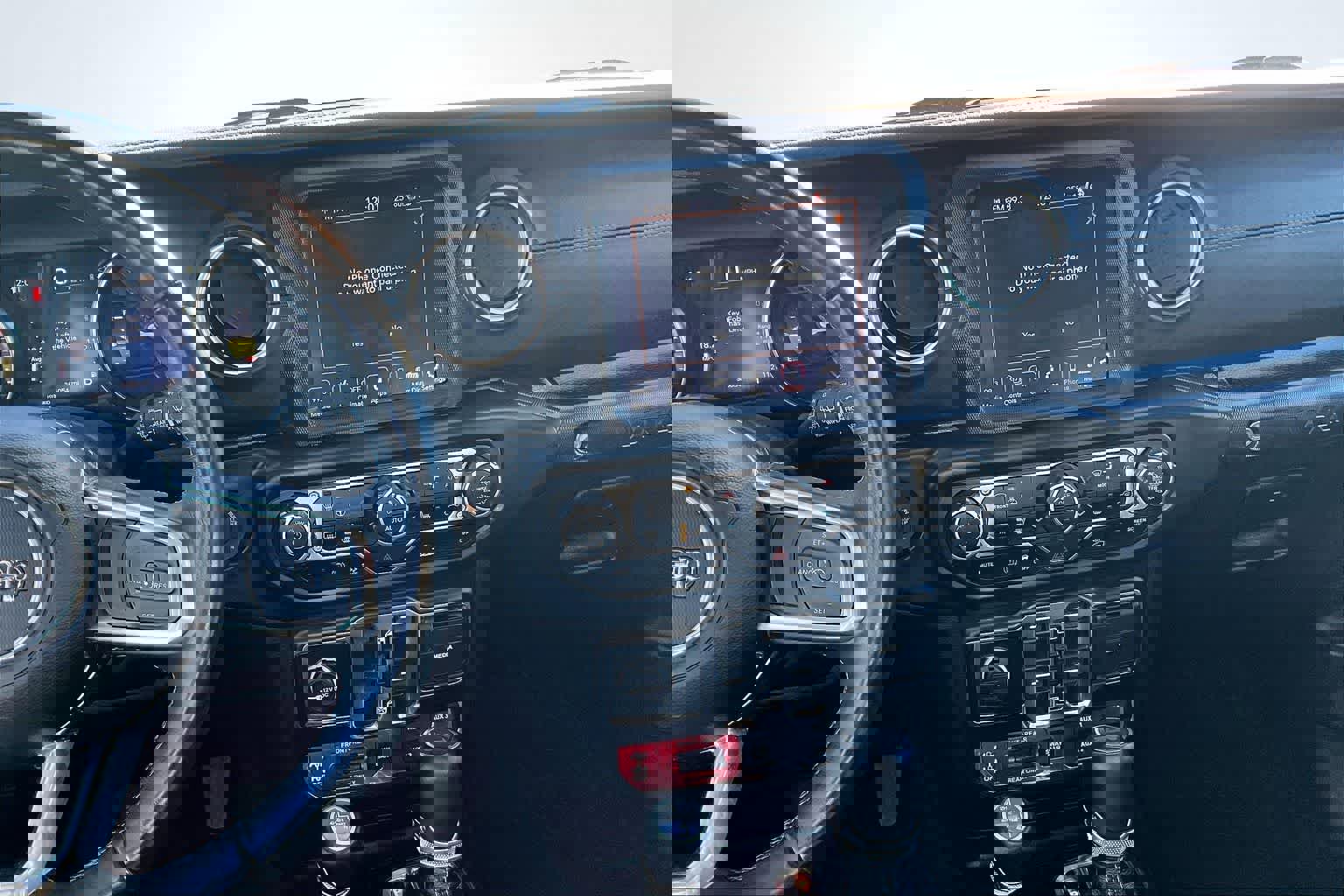 Used 2023 Jeep Wrangler Unlimited Rubicon 4xe w/ Cold Weather Group image 16