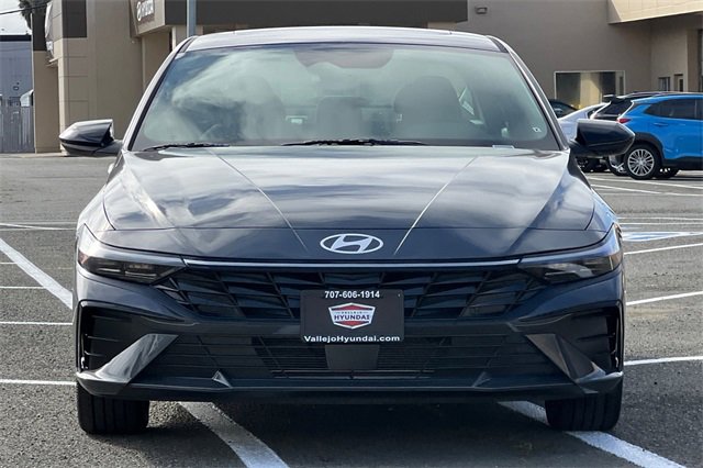 New 2026 Hyundai Elantra SEL Sport image 3