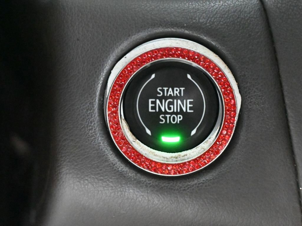 Used 2023 GMC Yukon SLT image 24