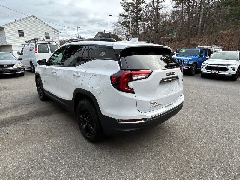 Used 2023 GMC Terrain AT4 w/ Tech Package AWD/4WD image 5
