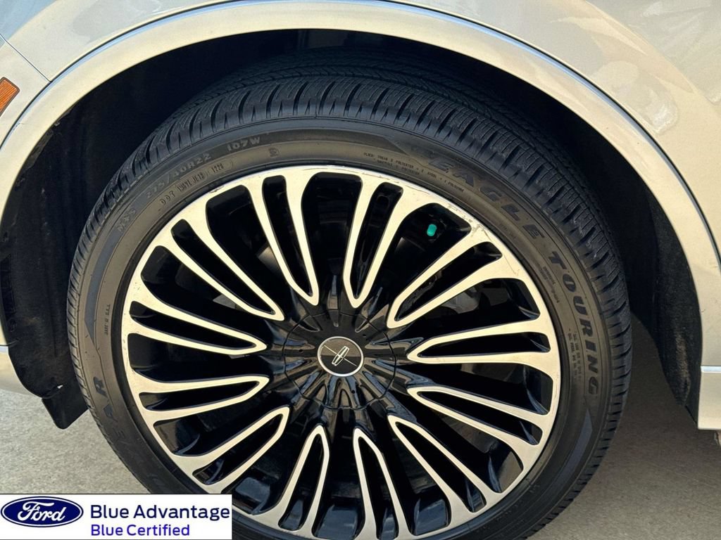 Certified 2023 Lincoln Aviator Black Label w/ Class IV Trailer Tow Package AWD/4WD image 7