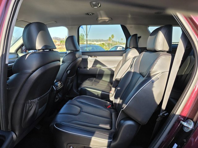 Certified 2023 Hyundai Palisade SEL image 16