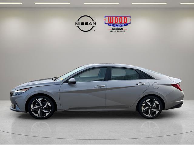 Used 2023 Hyundai Elantra Limited w/ Preferred Accessory Package image 5