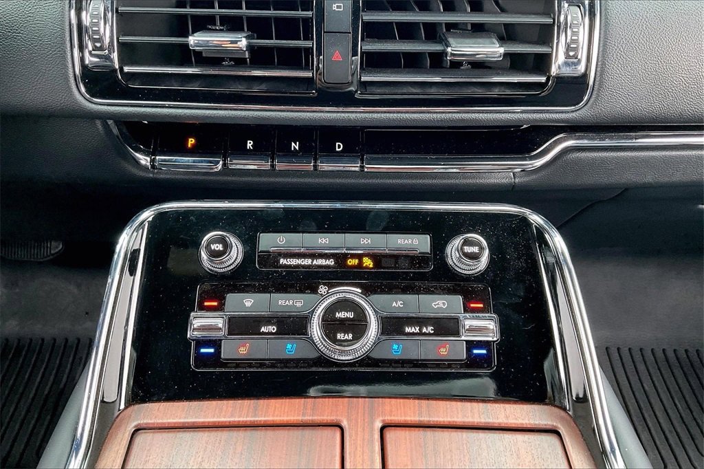 Used 2023 Lincoln Navigator Reserve image 30