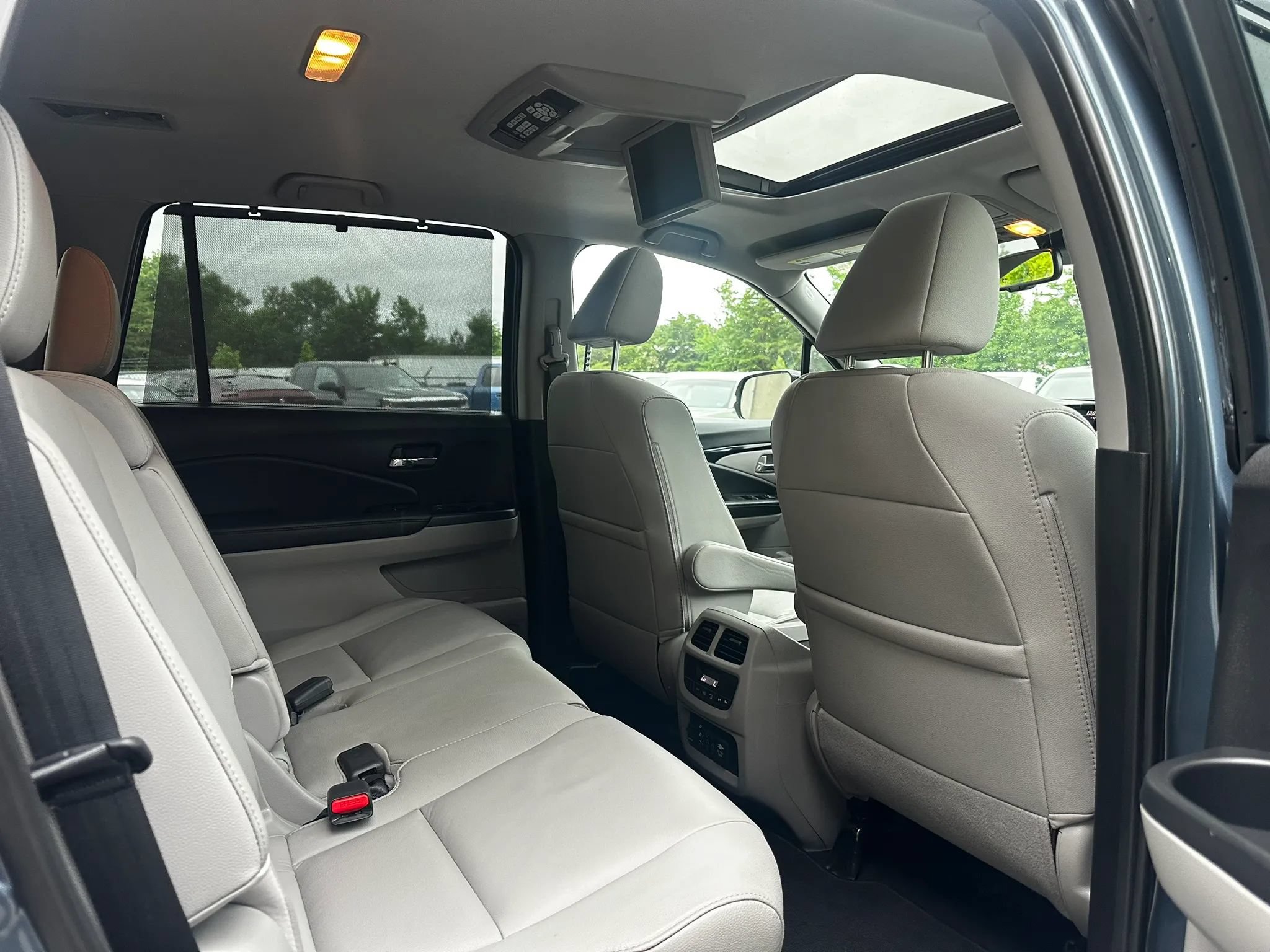 Used 2018 Honda Pilot Touring image 40