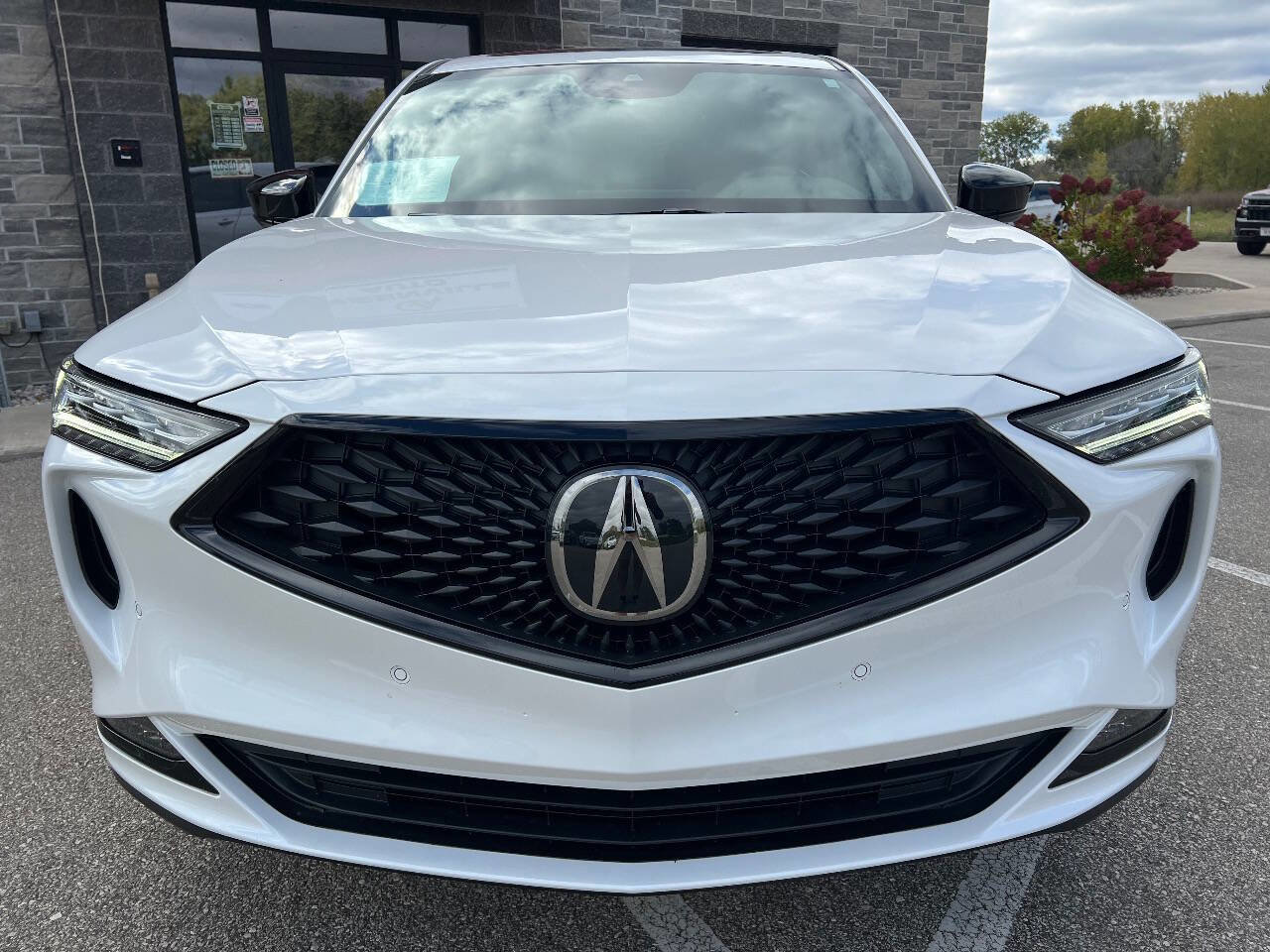 Used 2024 Acura MDX A-Spec image 2