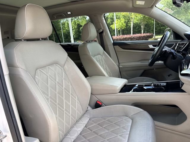 Used 2024 Volkswagen Atlas SEL Premium R-Line image 13