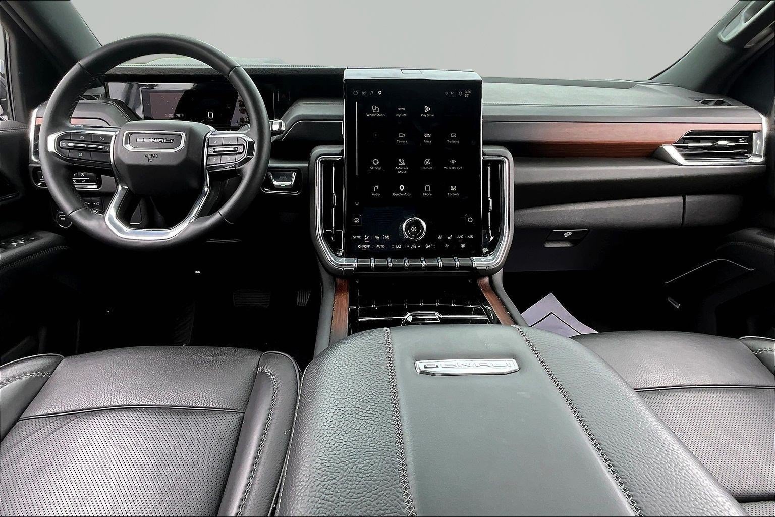 Used 2025 GMC Yukon XL Denali AWD/4WD image 16