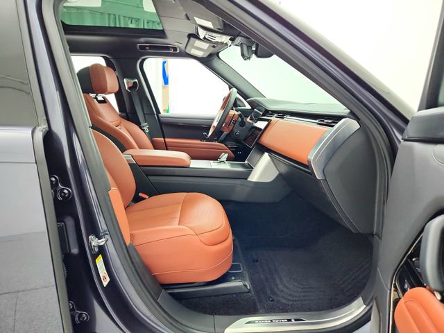 Certified 2025 Land Rover Range Rover SV image 14