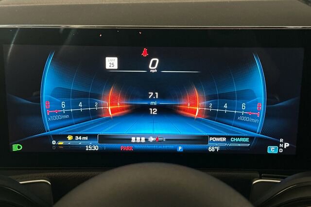 New 2026 Mercedes-Benz GLB 35 AMG 4MATIC image 25