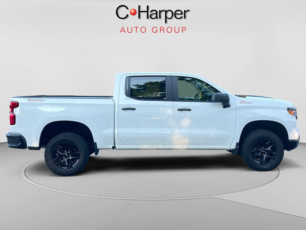 Used 2025 Chevrolet Silverado 1500 Custom Trail Boss w/ LPO, Dark Essentials Package AWD/4WD image 2