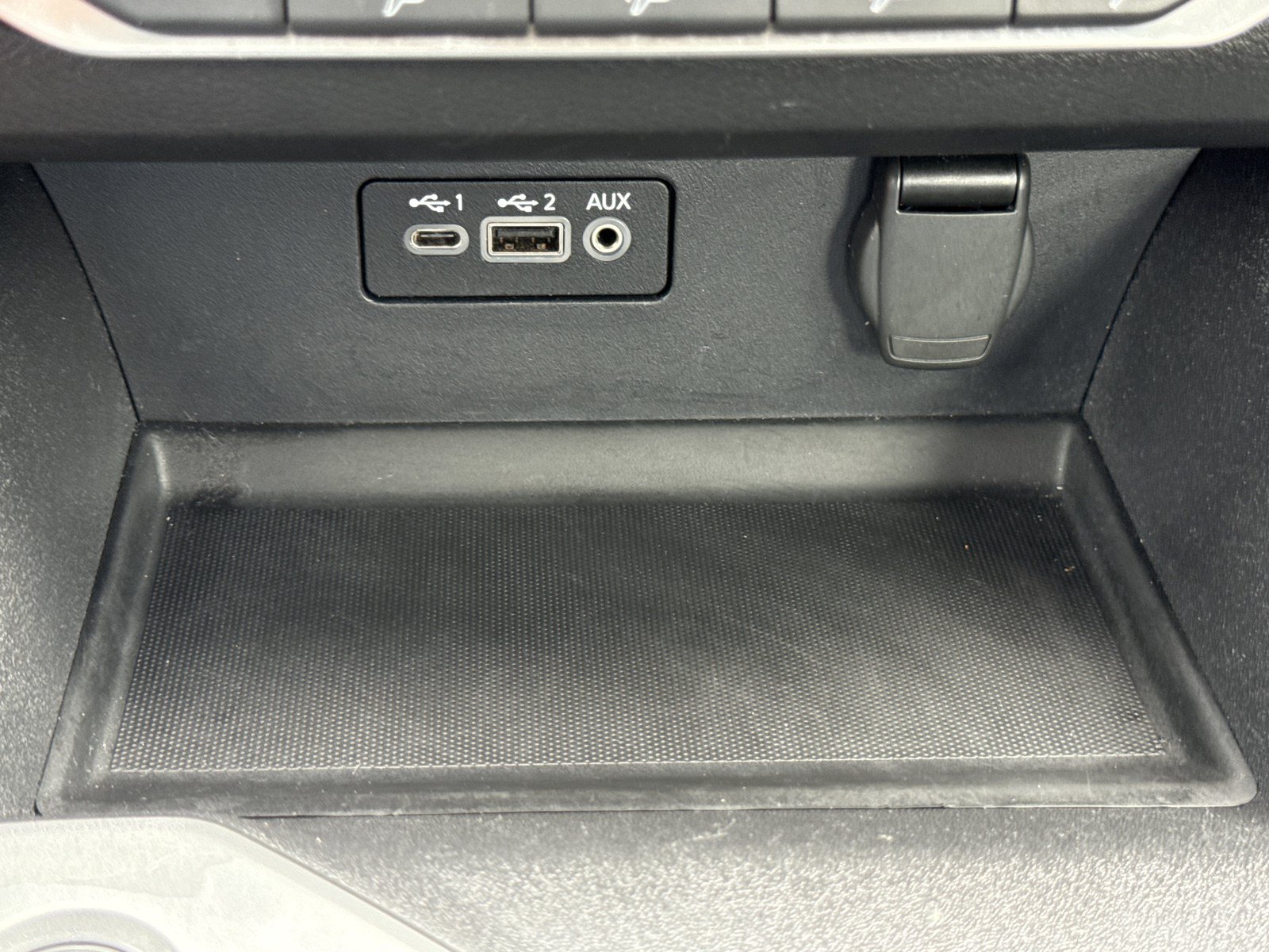 Used 2025 Nissan Altima 2.5 SV FWD image 26