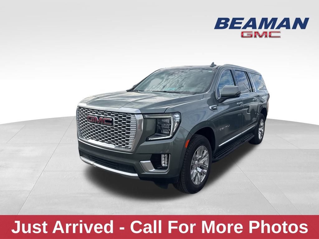 Used 2023 GMC Yukon XL Denali AWD/4WD image 1