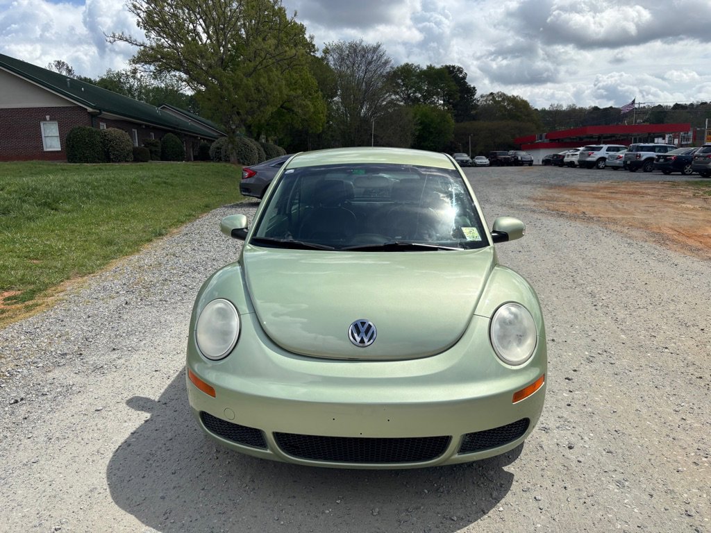 Used 2010 Volkswagen Beetle Coupe FWD image 2