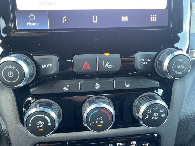 New 2026 RAM 1500 4x4 Crew Cab image 27