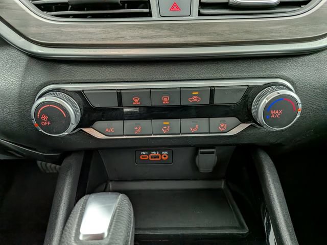 Used 2024 Nissan Altima 2.5 SV FWD image 19