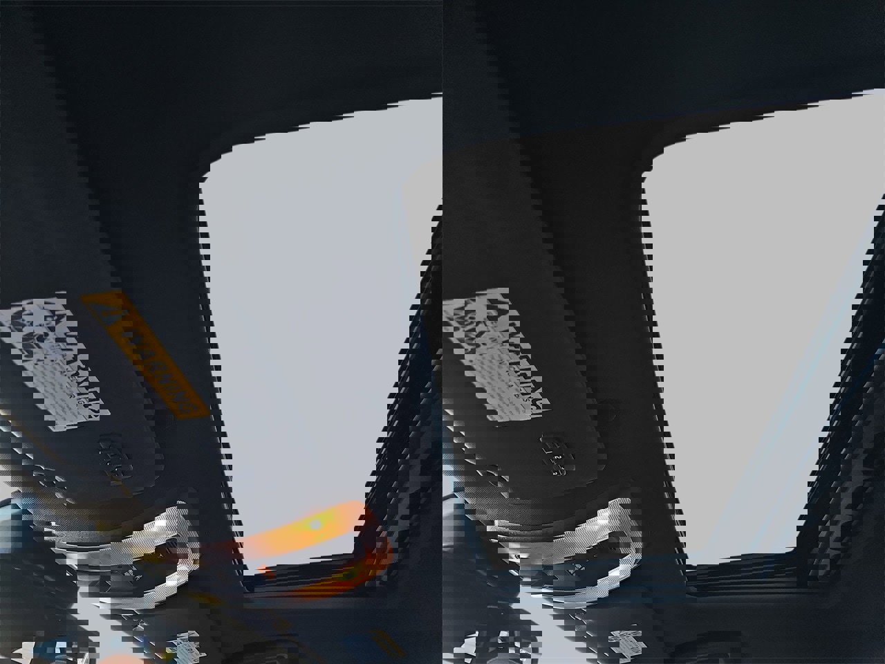 Used 2015 Volvo V60 T5 Platinum image 31