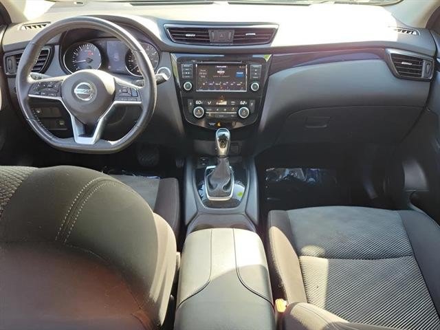 Used 2019 Nissan Rogue Sport SV w/ Technology Package FWD image 11