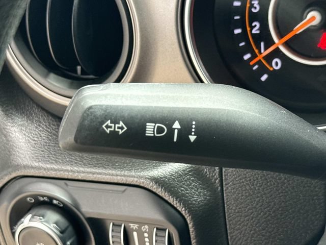 Used 2022 Jeep Wrangler Unlimited Sport AWD/4WD image 32