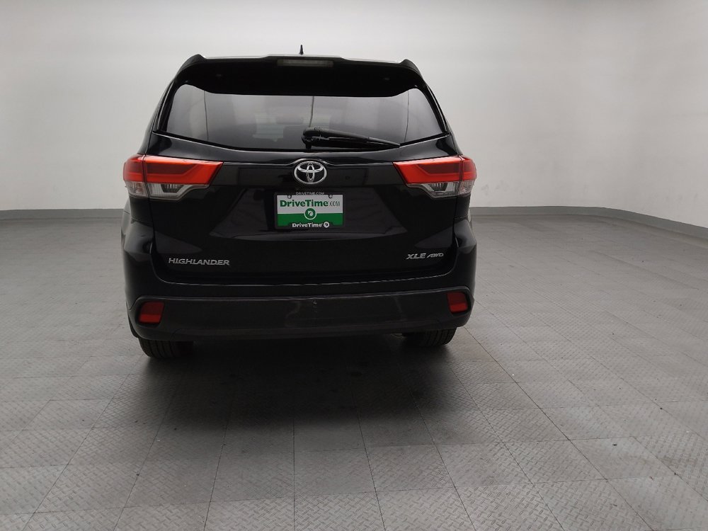 Used 2017 Toyota Highlander XLE image 6
