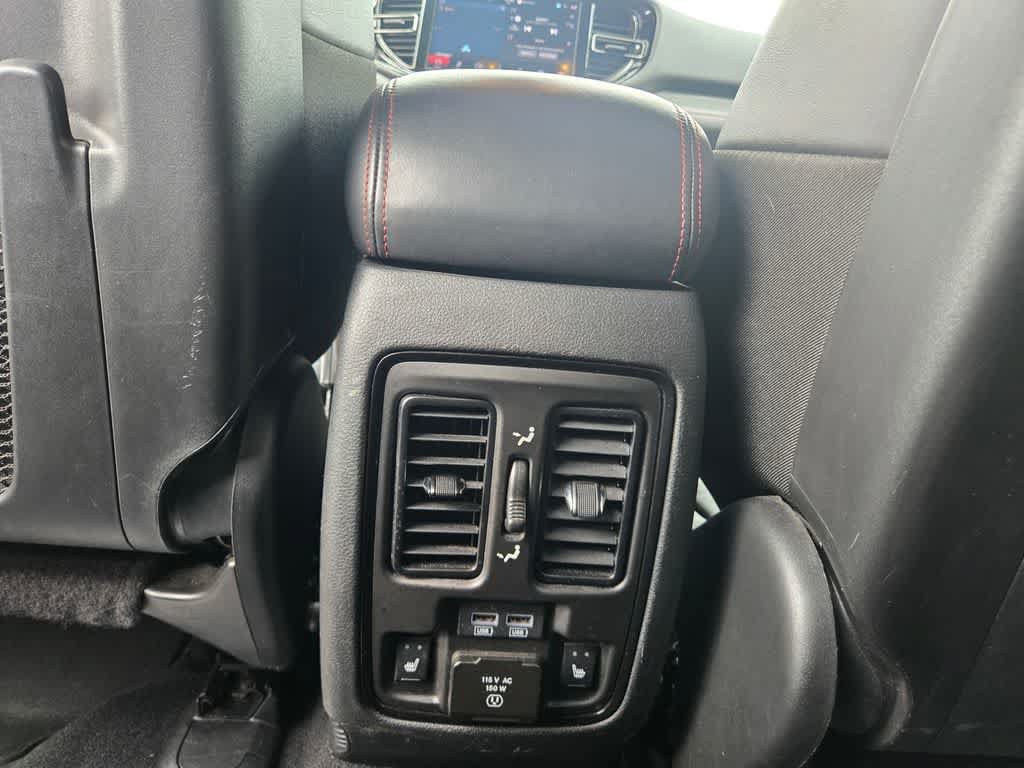 Used 2024 Dodge Durango GT AWD/4WD image 13