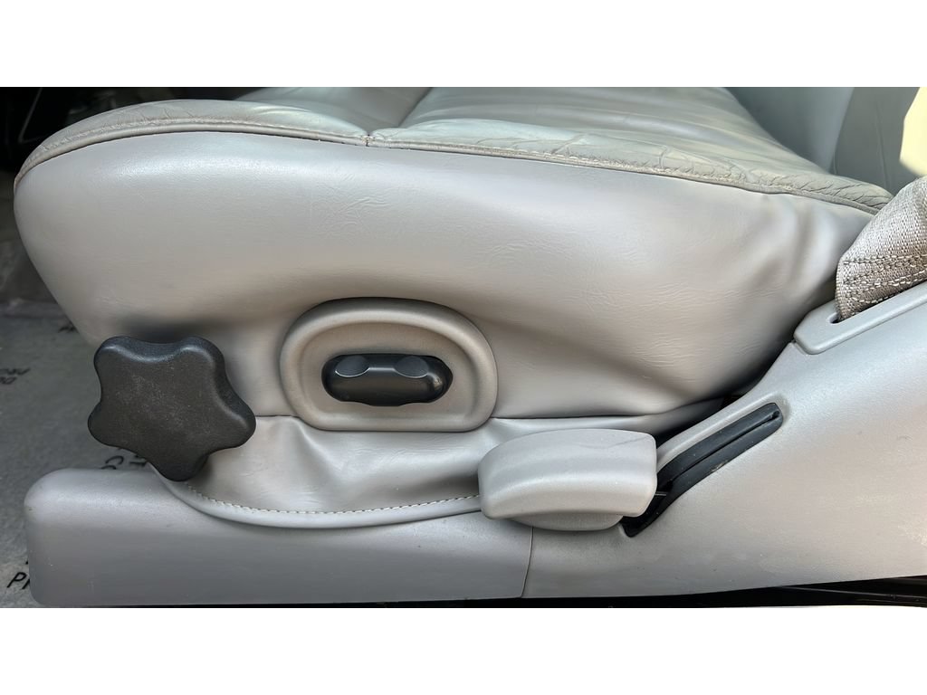 Used 2003 Buick Le Sabre Custom w/ Comfort & Style Package FWD image 24