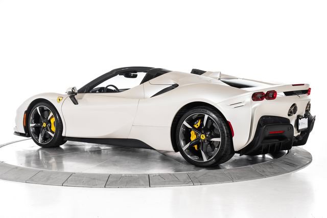 Used 2023 Ferrari SF90 Spider AWD/4WD image 7