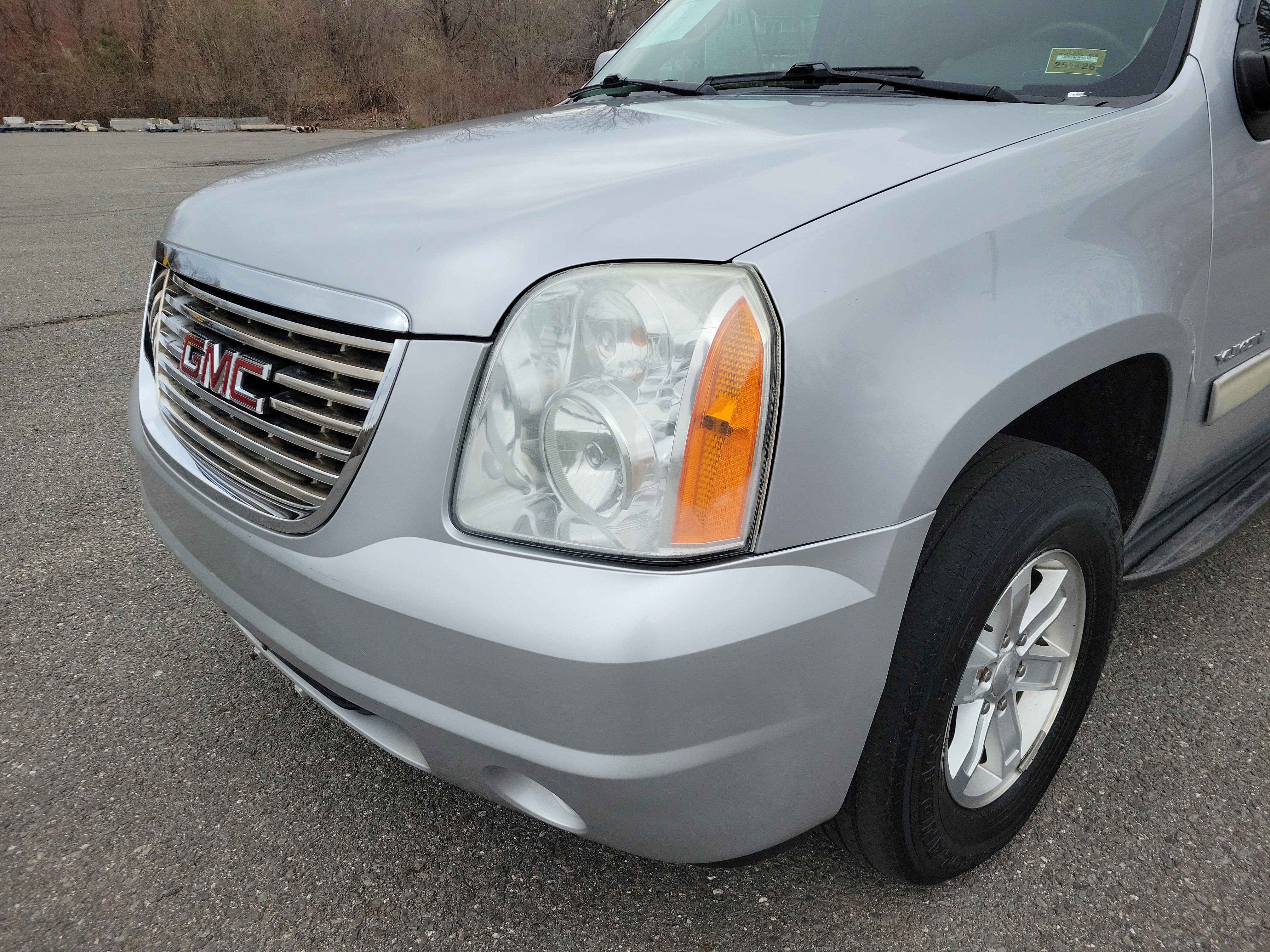 Used 2013 GMC Yukon SLE AWD/4WD image 9