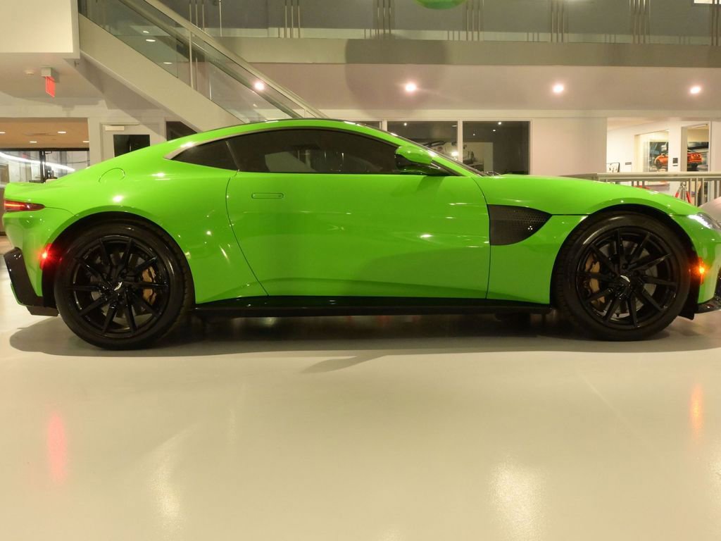 Used 2019 Aston Martin V8 Vantage Coupe RWD image 8