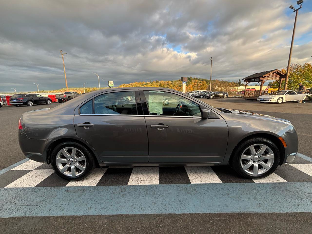 Used 2010 Mercury Milan Premier FWD image 6