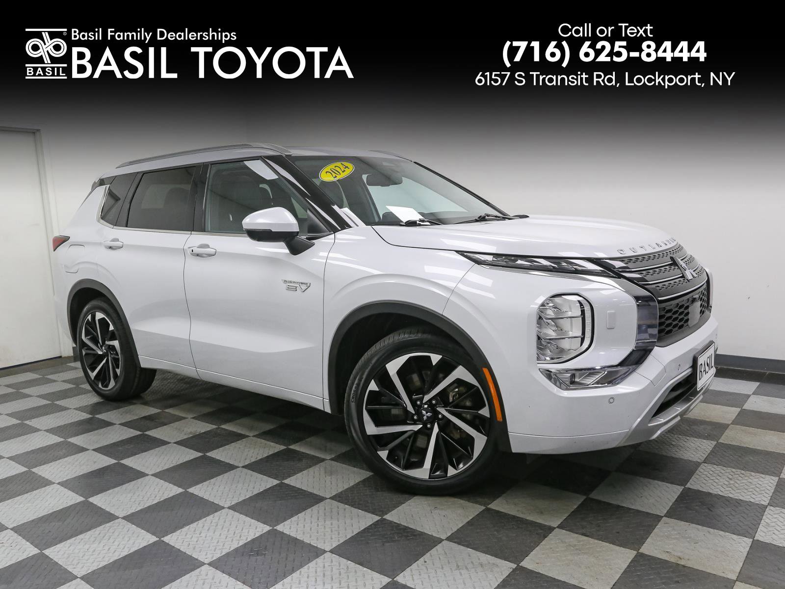 Used 2024 Mitsubishi Outlander 4WD Plug-In Hybrid