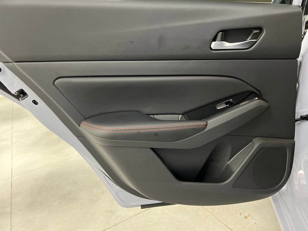 Used 2024 Nissan Altima 2.5 SR image 13