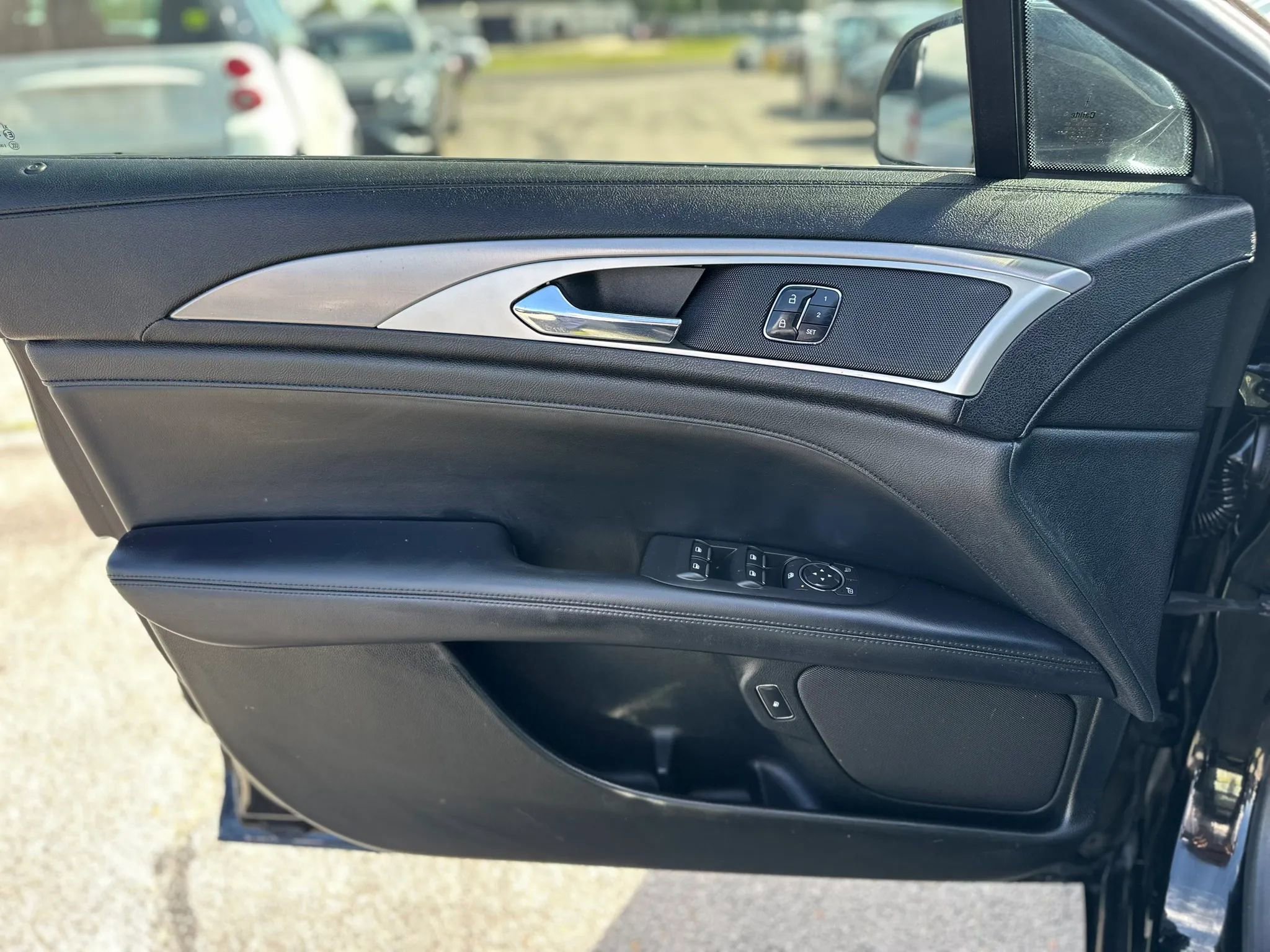 Used 2017 Lincoln MKZ Premiere FWD image 20