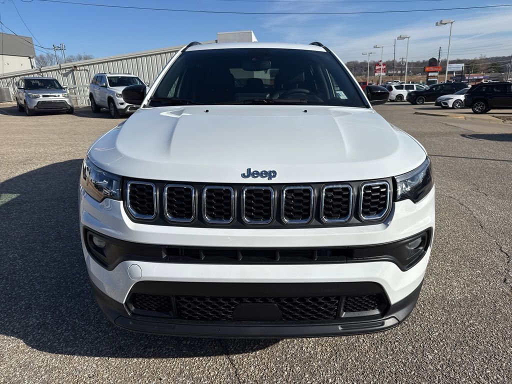 New 2026 Jeep Compass Latitude image 9