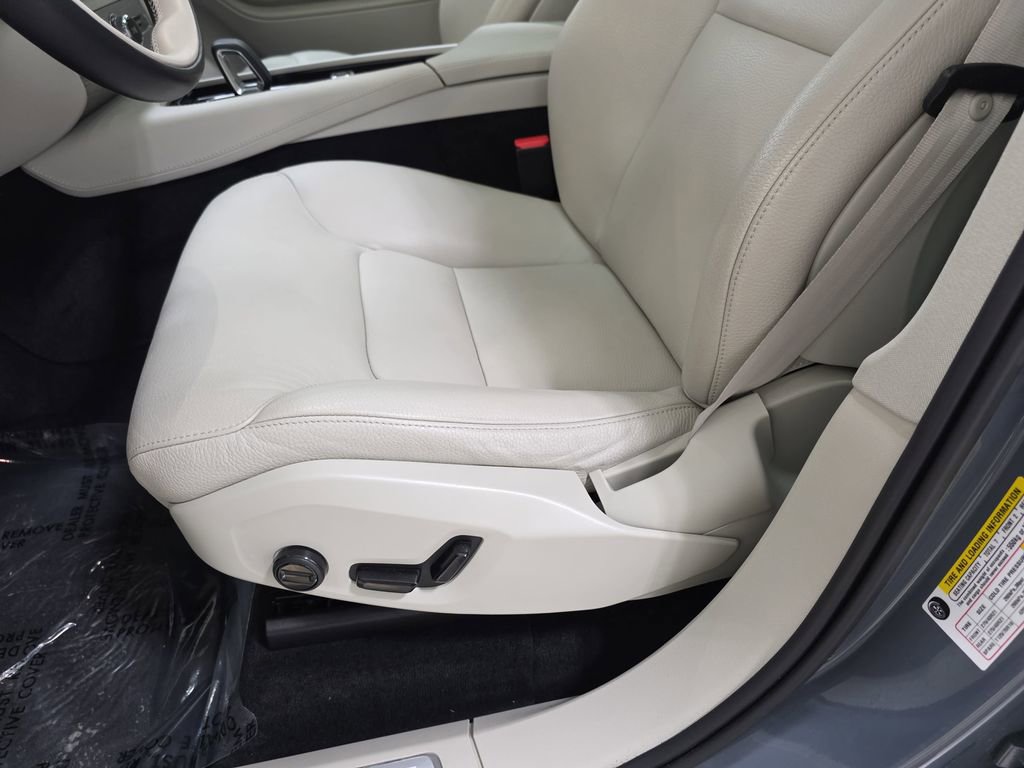 Used 2023 Volvo XC90 B6 Plus w/ Protection Package image 29