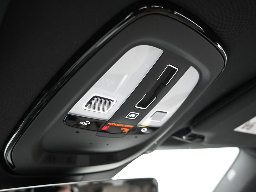 New 2026 Volvo XC90 B6 Plus w/ Protection Package Premier image 25