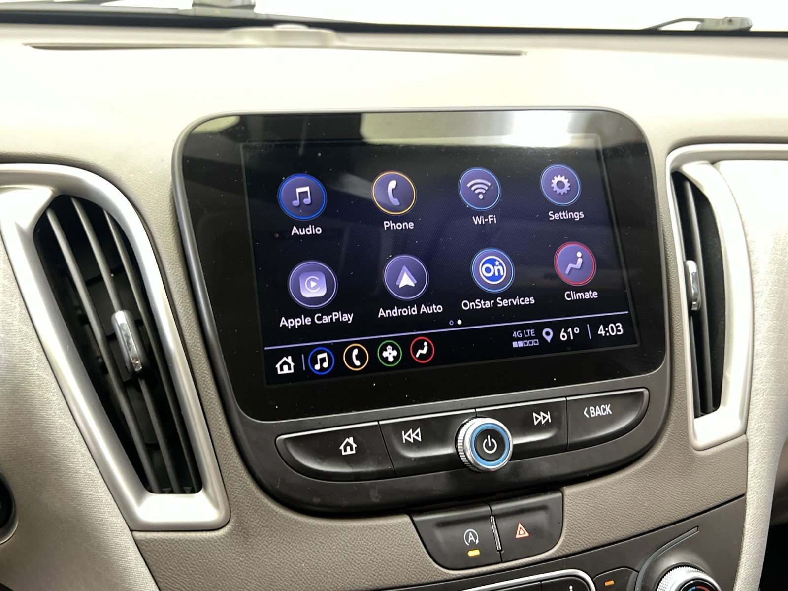 Used 2022 Chevrolet Malibu LT FWD image 17